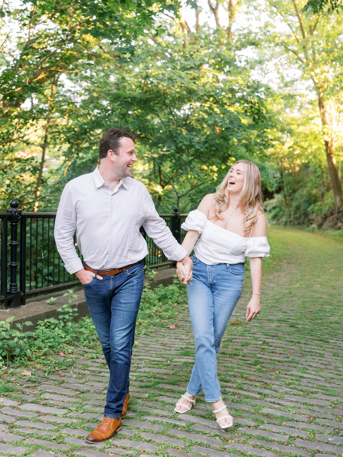 053124_Lauren-and-Shane-Schenley-Park-Engagement-annetroxelpittsburghweddingphotography-2332