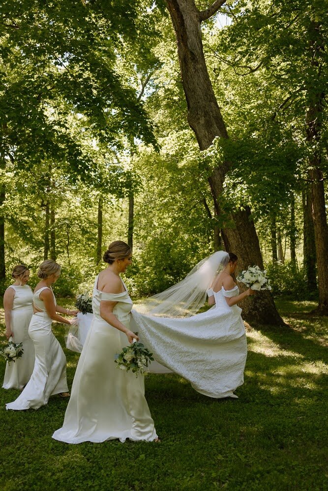 Nichole-Babiez-Photography-wedding-photographer-lincolnshire-marriott-forest-preserve-modern-elegant-whimsical-luxury-editorial-destination-17