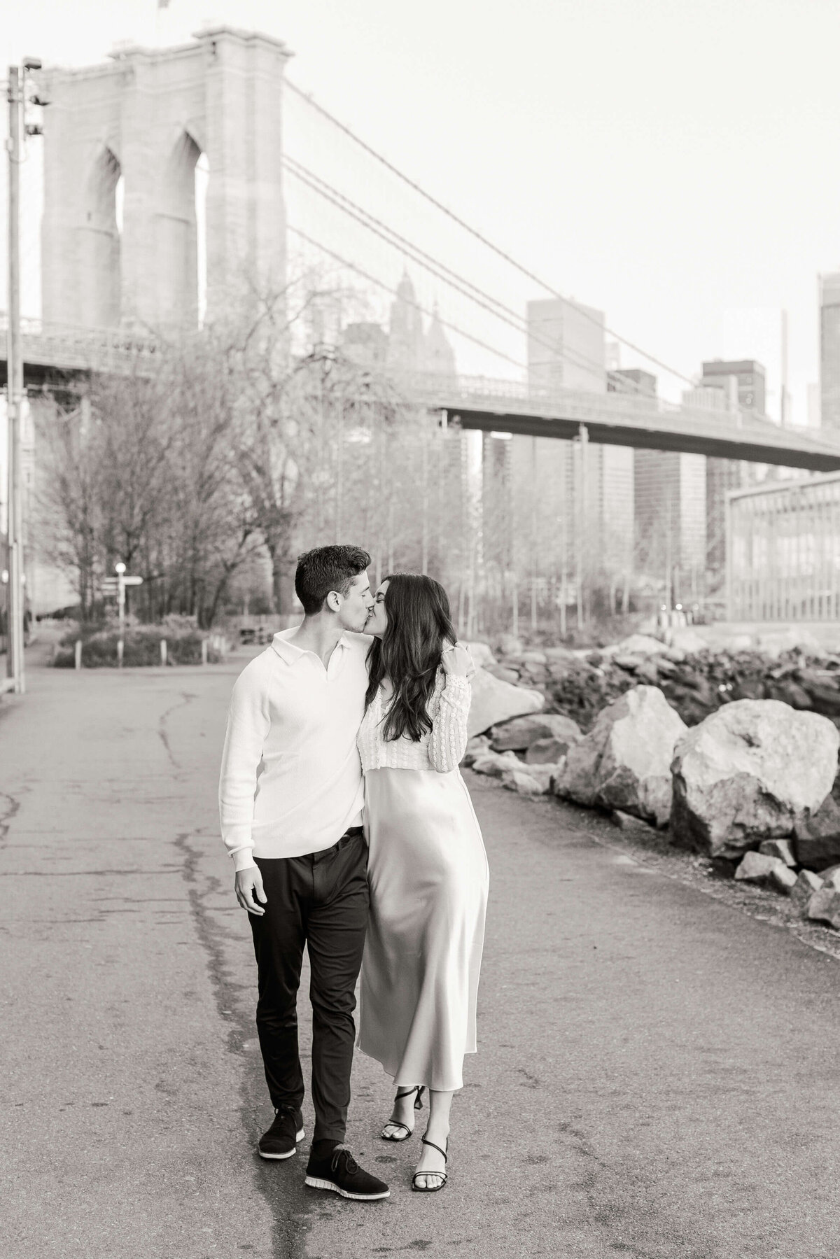 DUMBO_and_Williamsburg_Brooklyn_Engagement_016
