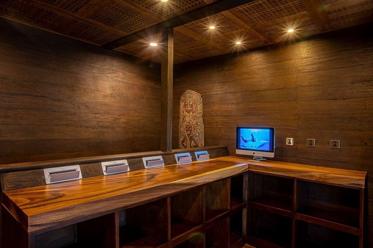 Zen Scubaspa Luxury Liveaboard Raja Ampat Camera Space