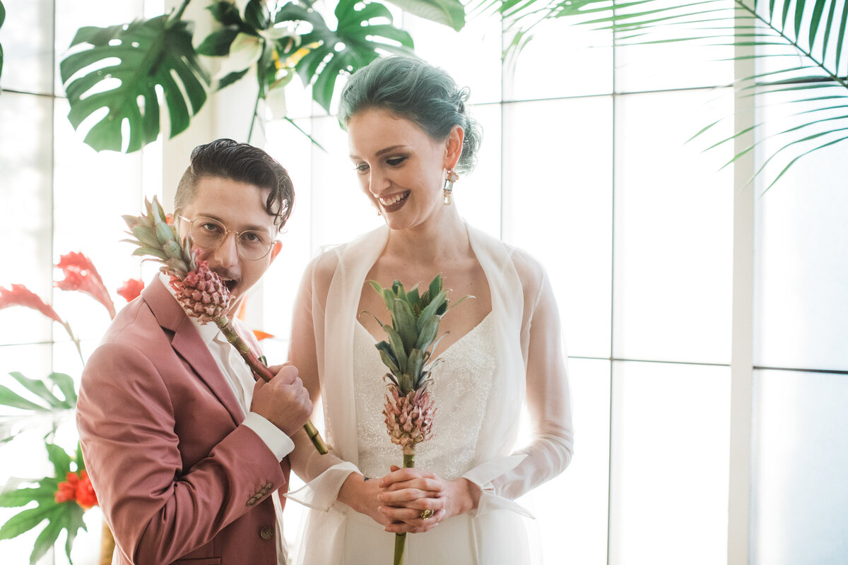 Dallas Aquarium Nimbus Events Tropical Wedding Planning Pinapple Bouquet