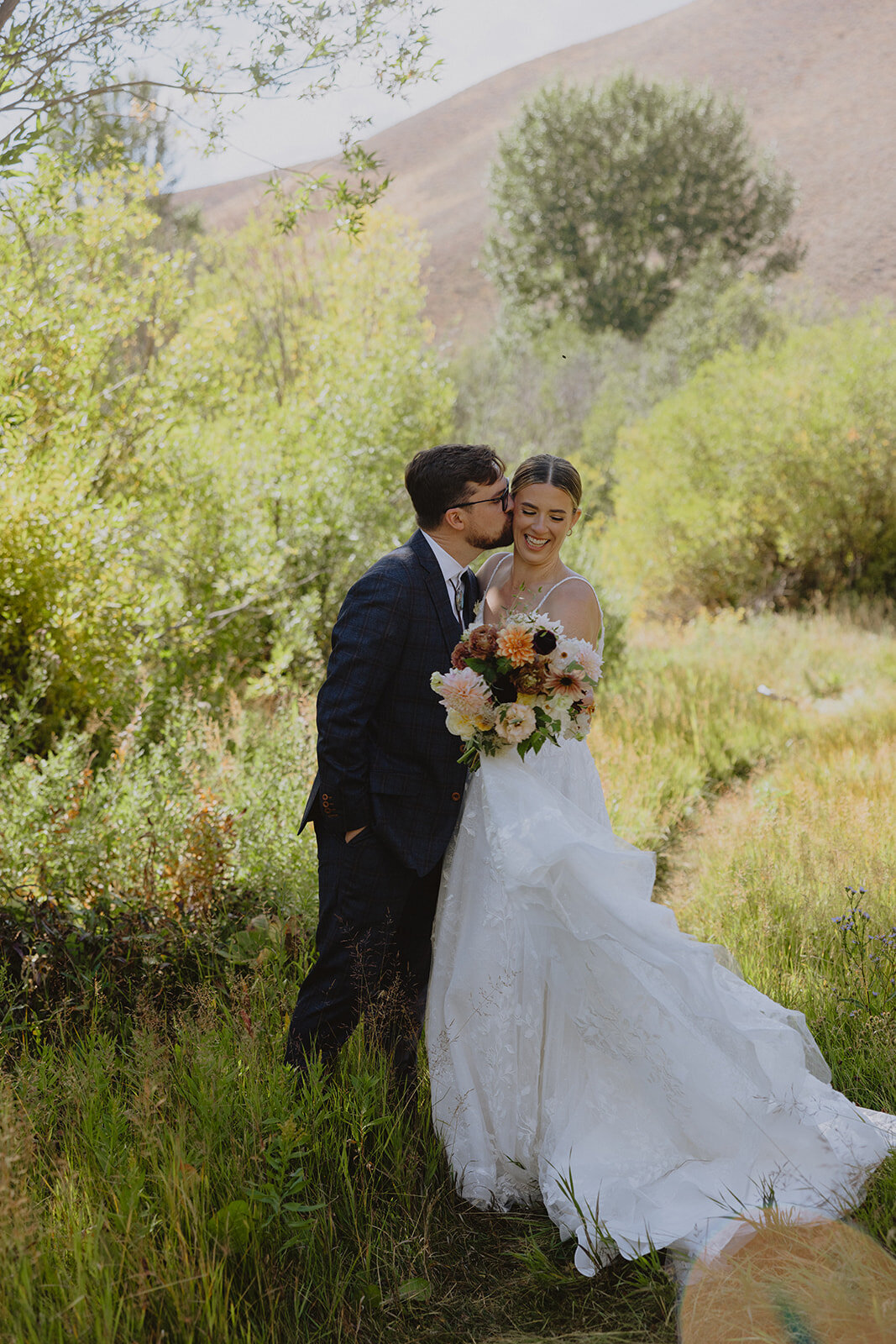 trail-creek-cabin-end-of-summer-wedding-kelly-jackson-first-look-181