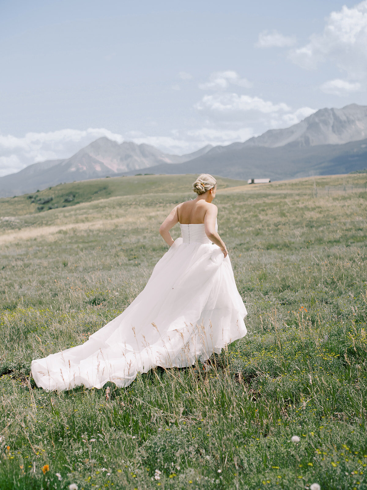 Callie x Eric. Schmid Ranch Wedding by Alp & Isle. First Look-4