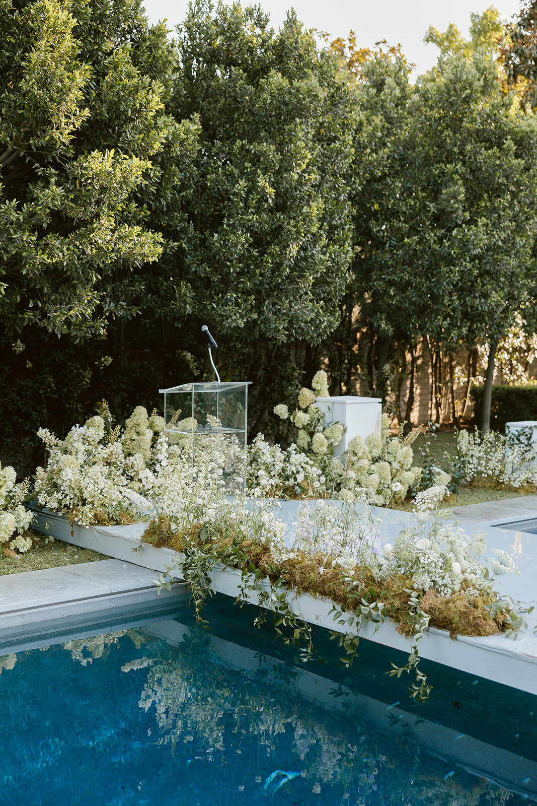 Backyard-Wedding-LosAngeles-ModernFamily-6190
