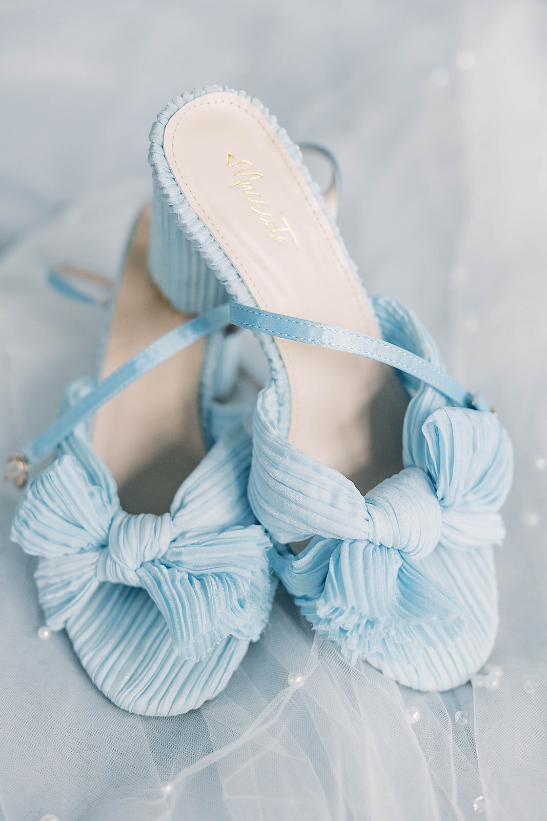 SUSANNA AND PAUL-1139