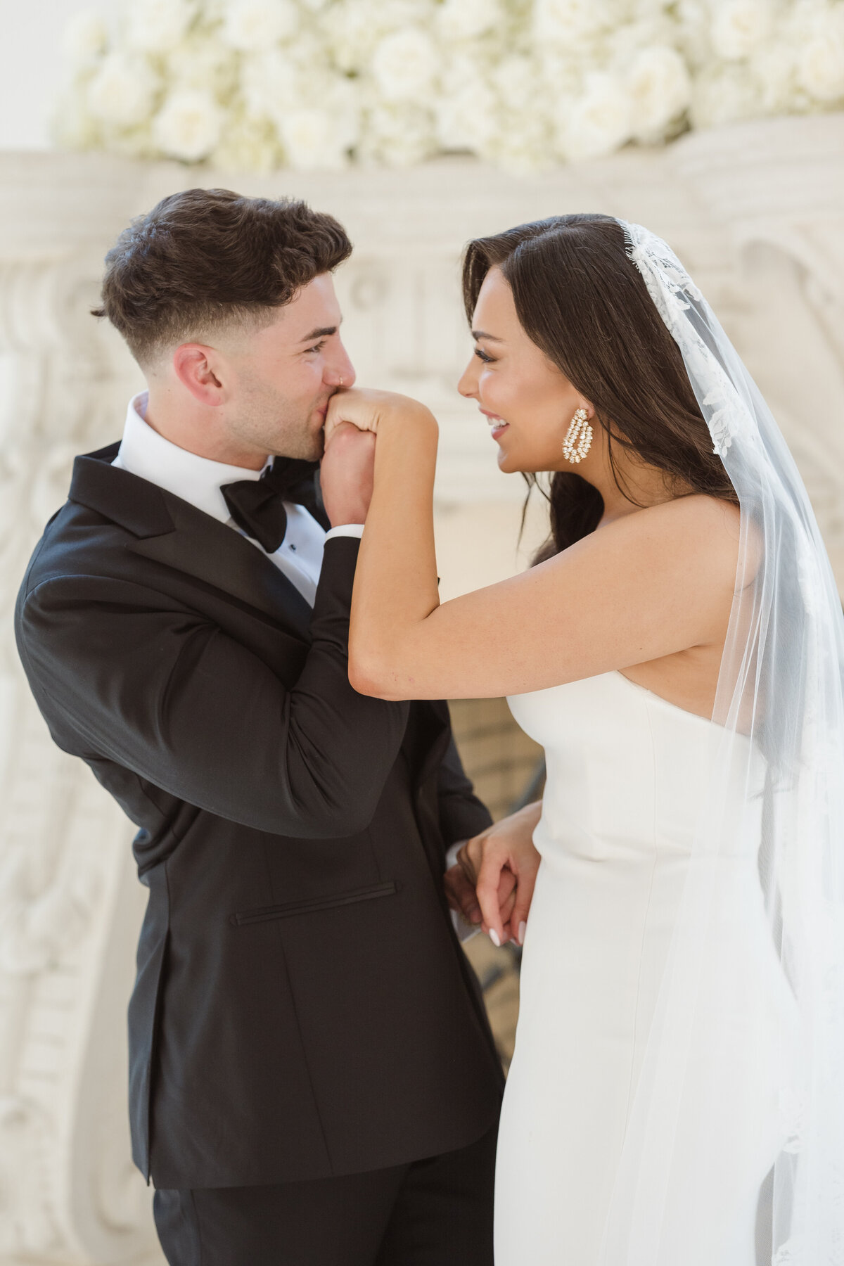 the indoor ceremony space at the estate at florentine gardens nj - photos by suess moments