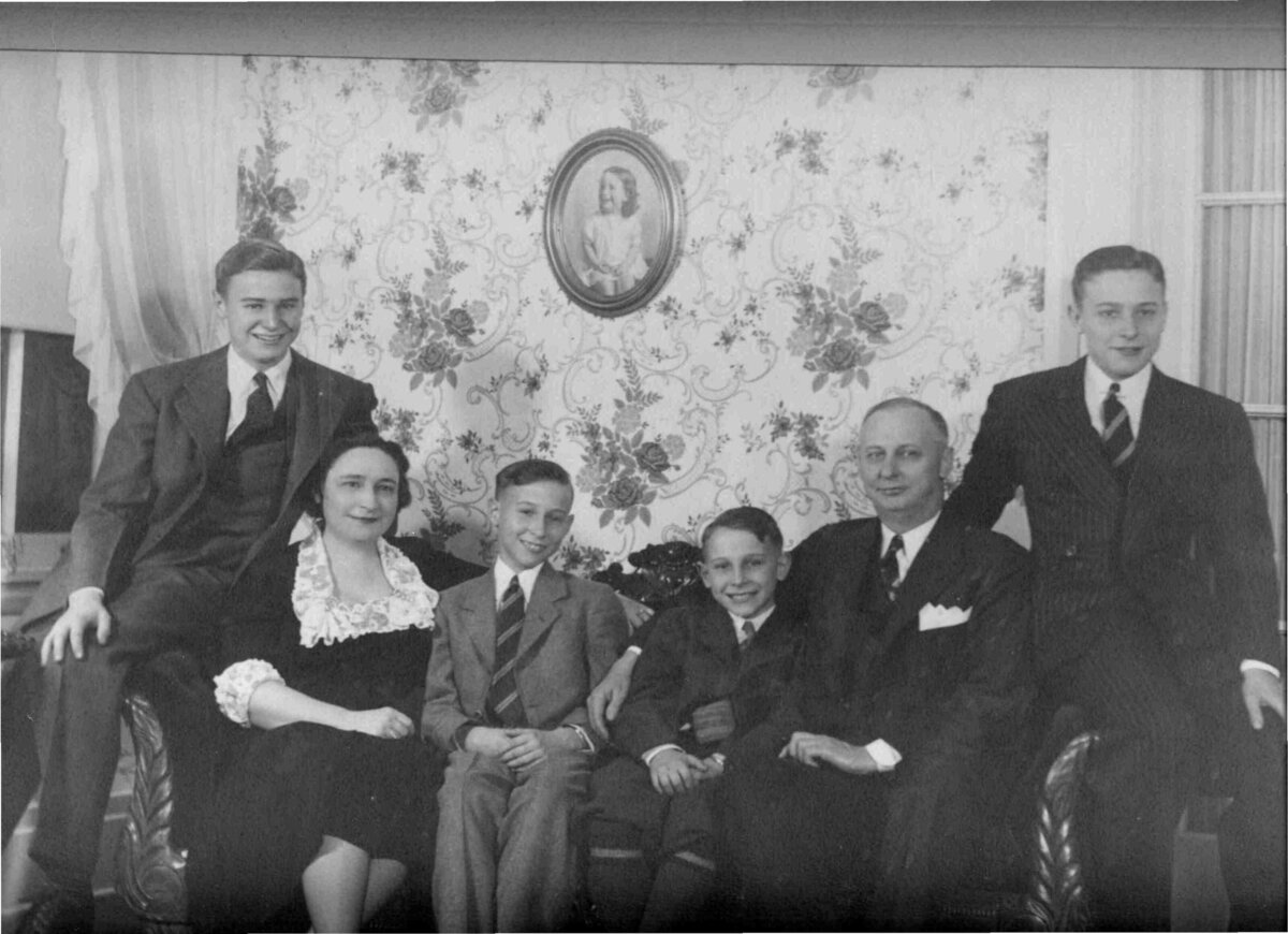 13. Family portrait on sofa