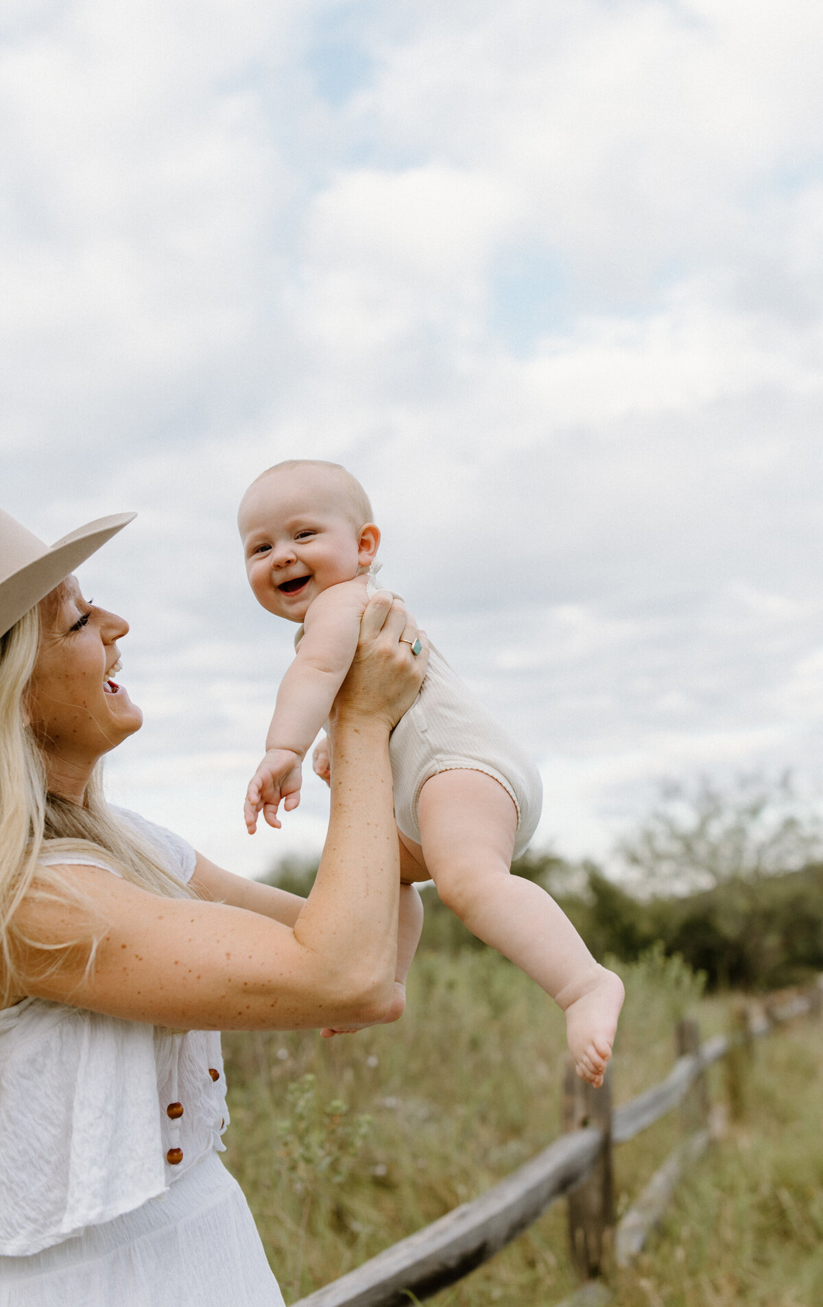Austin-Lifestyle-Photographer-Crowley Motherhood Story-08