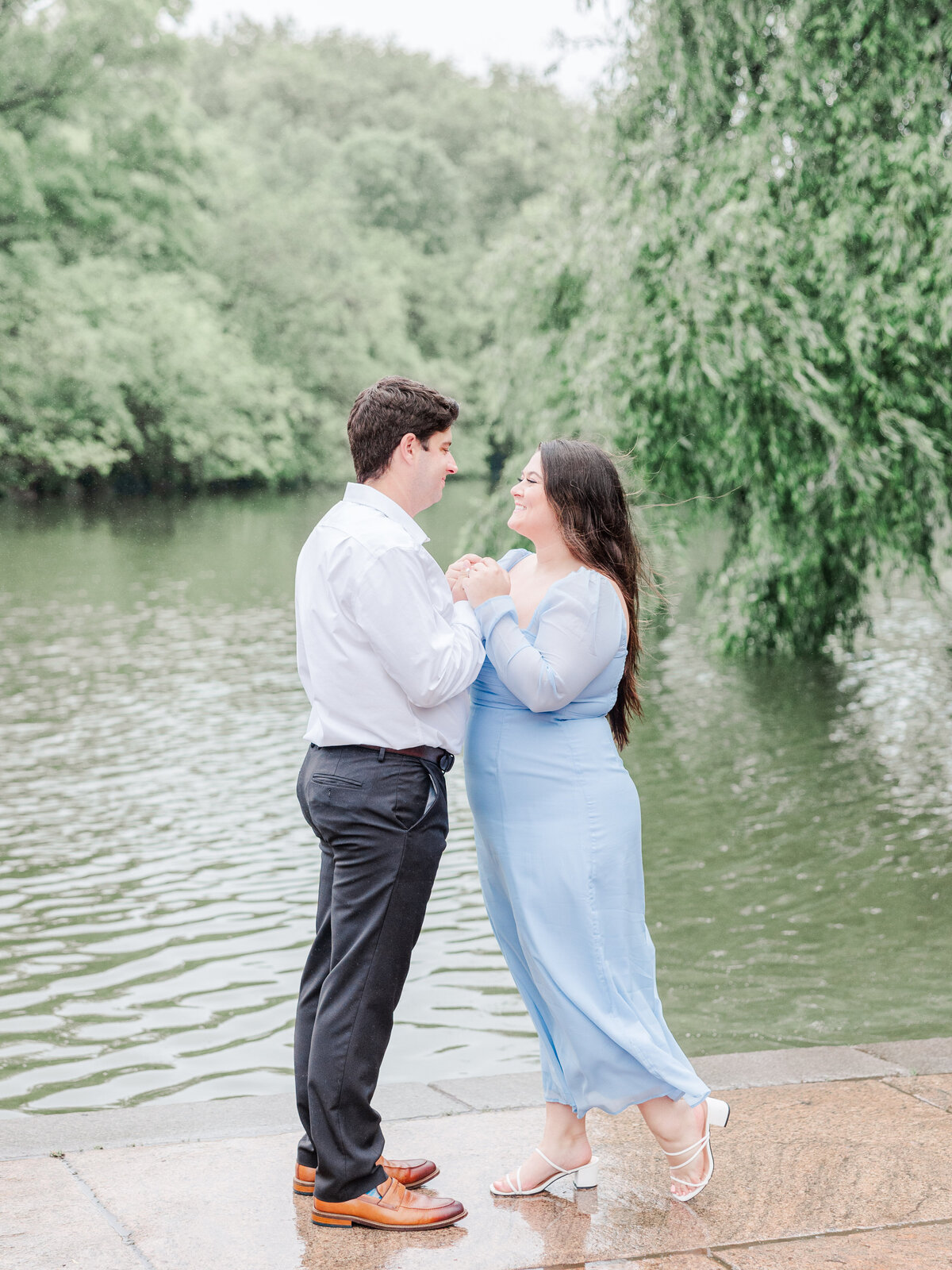 brittany-graf-photography-katie-mattingly-new-york-central-park-public-library-engagement-session-97