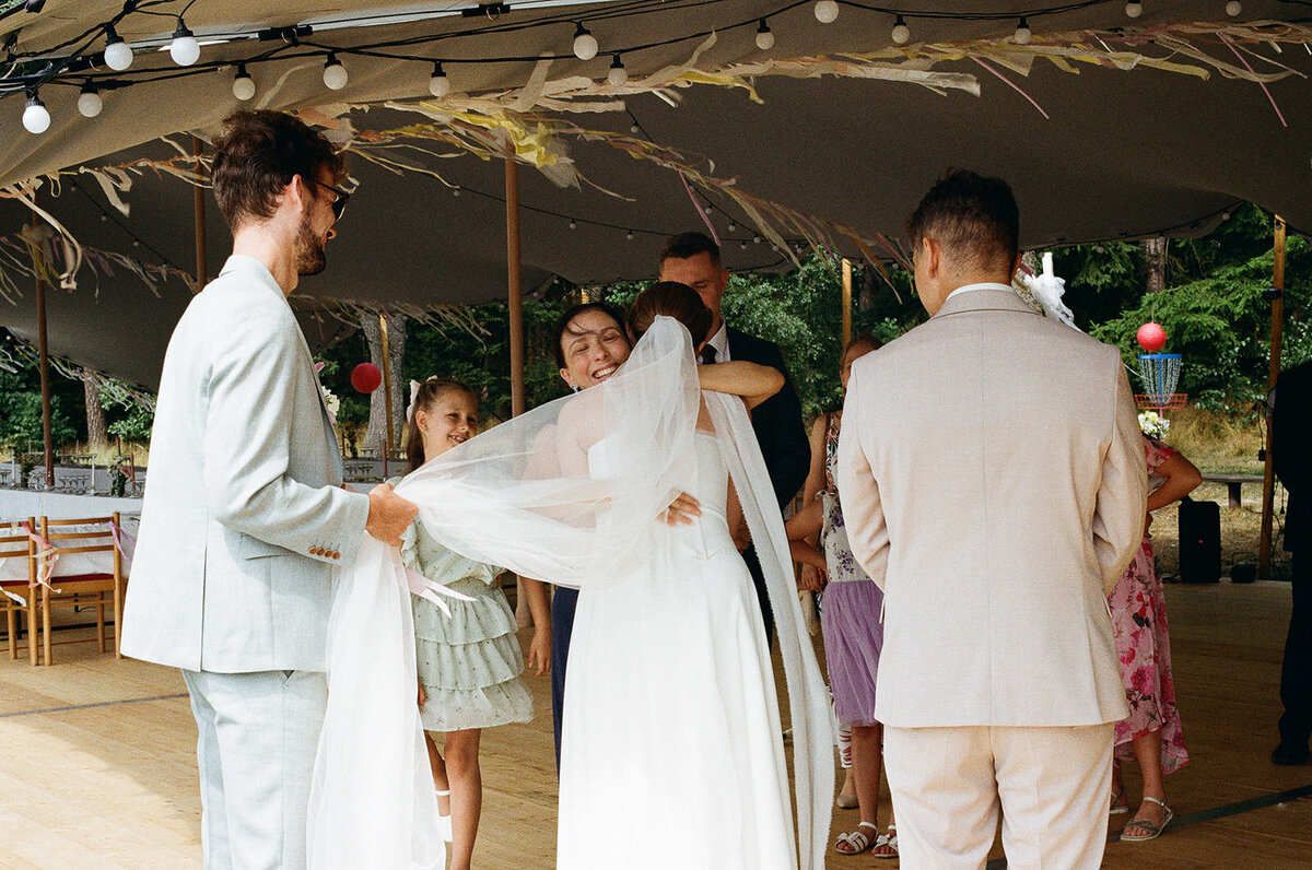 film-wedding-photography-czech-republic-stepanka-matej42