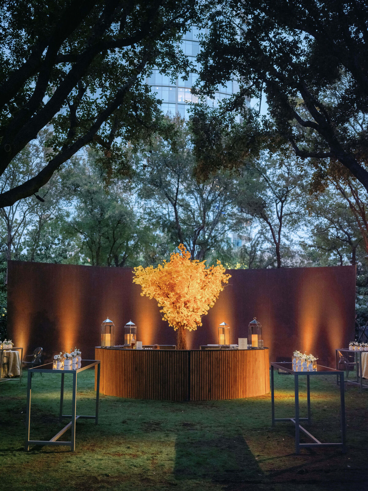 Evening wedding ceremony at Nasher Sculpture Garden