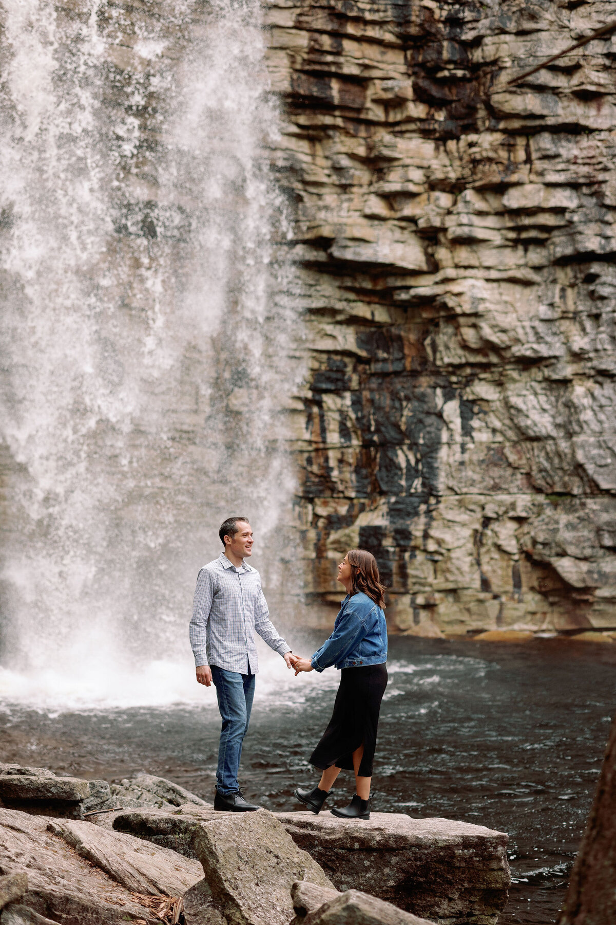awosting-falls-minnewaska-engagement-photos-hudson-valley-154