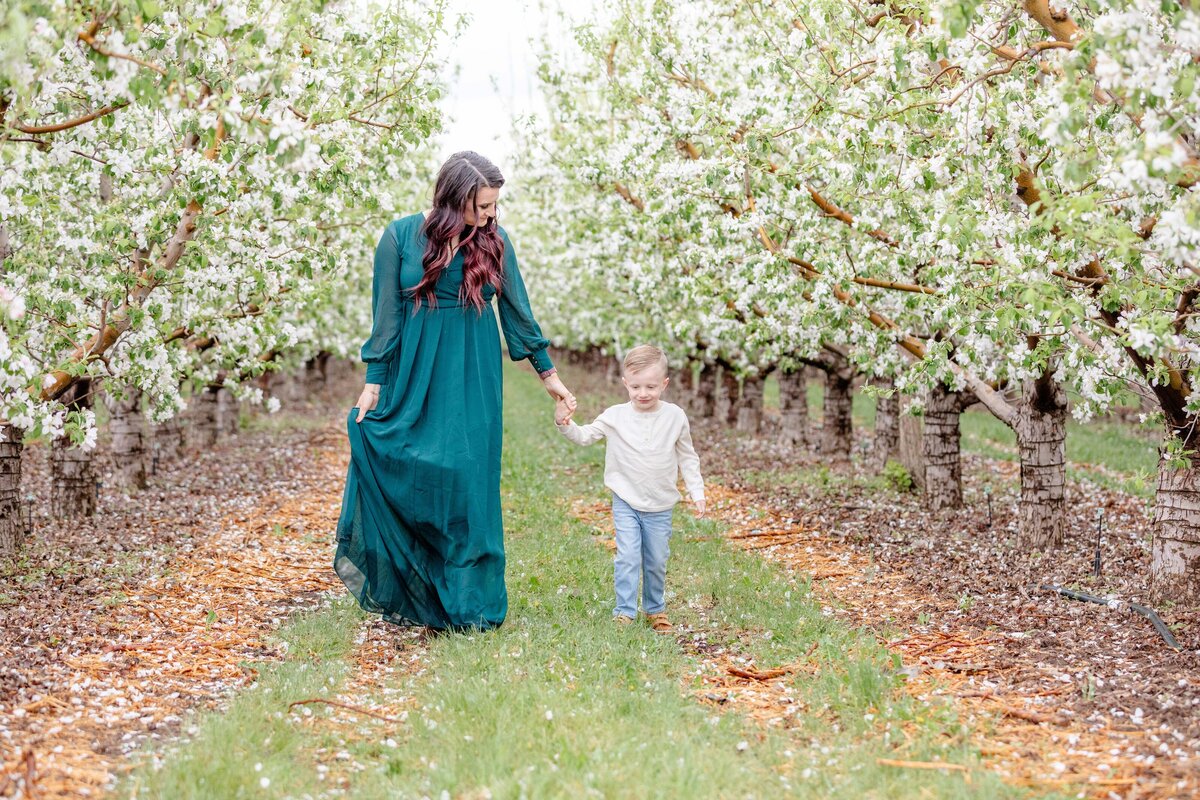 Utah-Spring-Mini-Session-Cherry-Blossom-mini-session-Magnolia-and-Grace-Photography-Co-Tara48