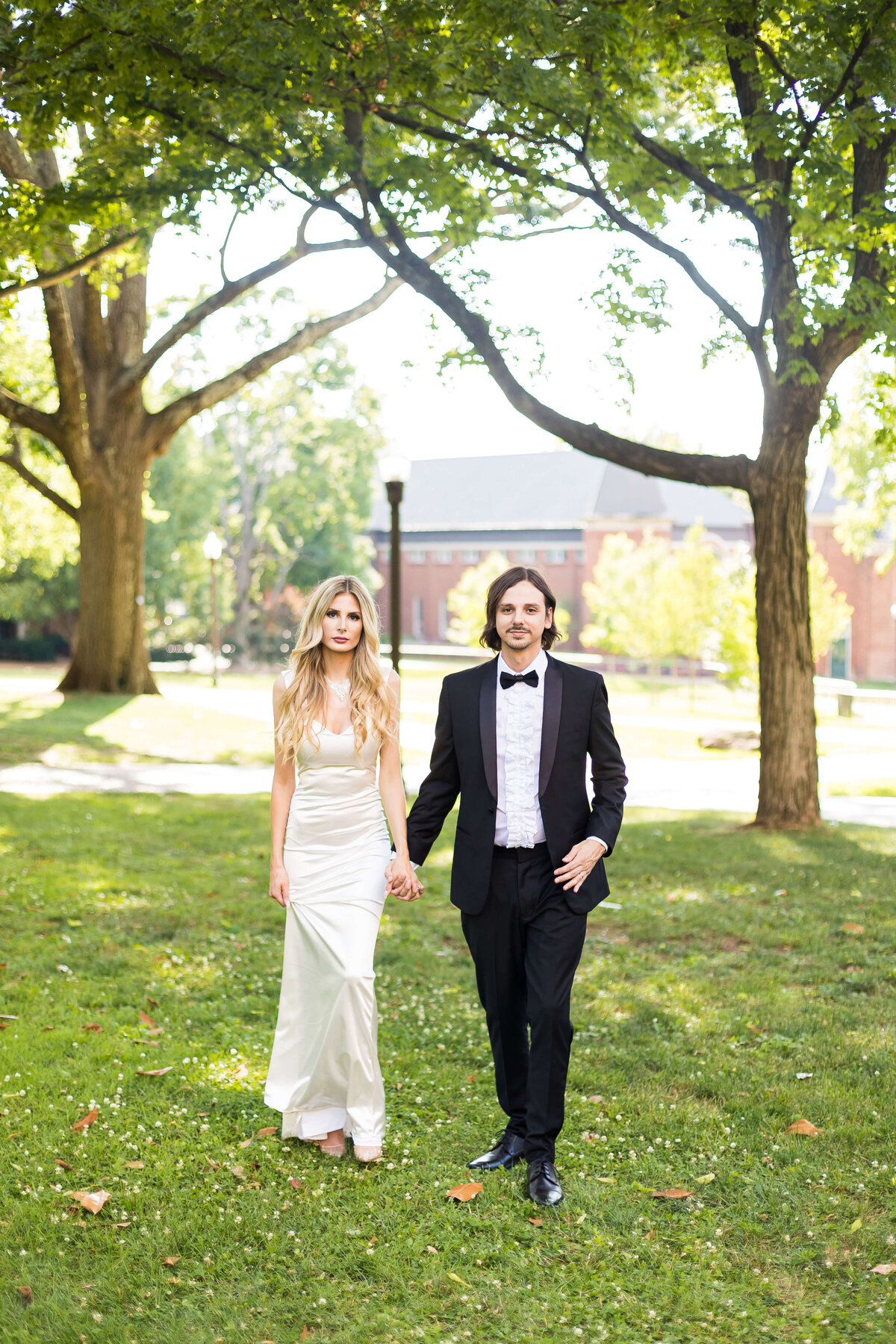 Bride and groom portraits in the grounds of Vanderbilt Alumni Hall, Nashville