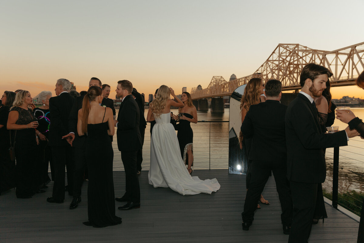 TheJeffersonEventsWeddingVenueLouisvilleKentuckyJeffersonvilleIndiana_byStefanieVillersPhotography27
