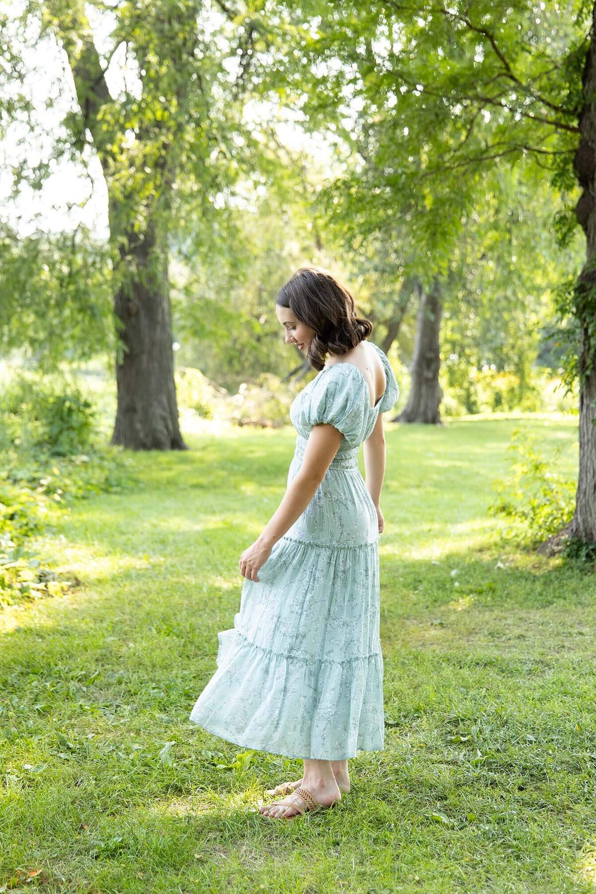 garden-summer-senior-photos-of-girl-in-dress