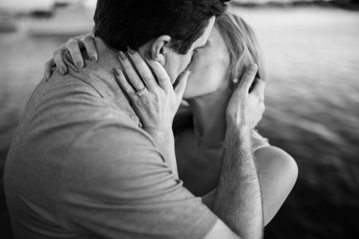 AB-Balboa-Island-Boating-Engagement-Photography-41