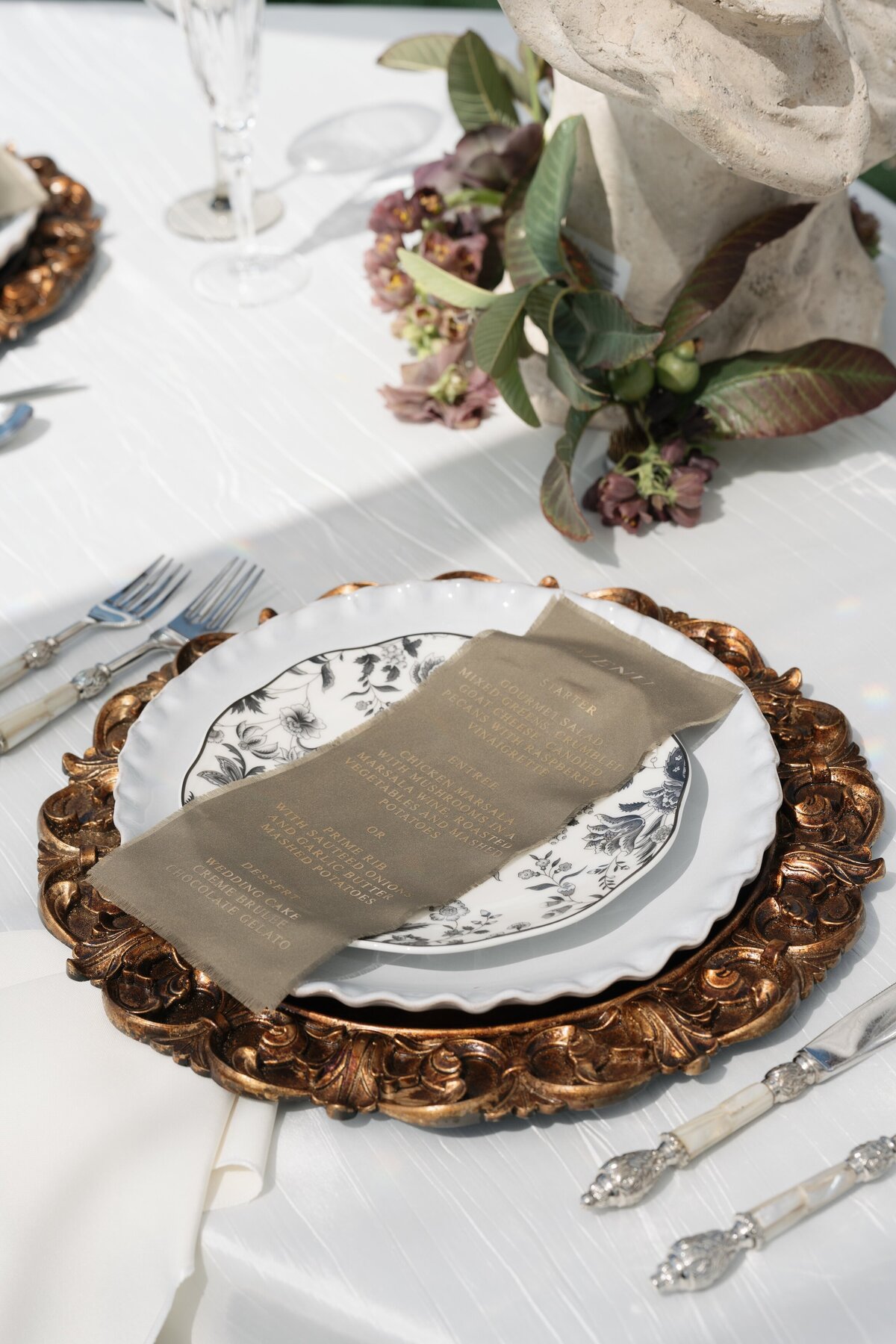 Jeune-Perche-Faye-Fern-Creative-MVFPortraits-Reception-Details-58