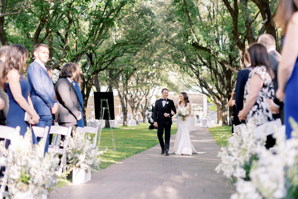 Mckenzie-and-Luther-Wedding-Preview-Emily-Nicole-Photo-82