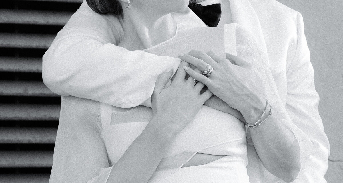 True to life Arizona wedding photography in a modern city venue.