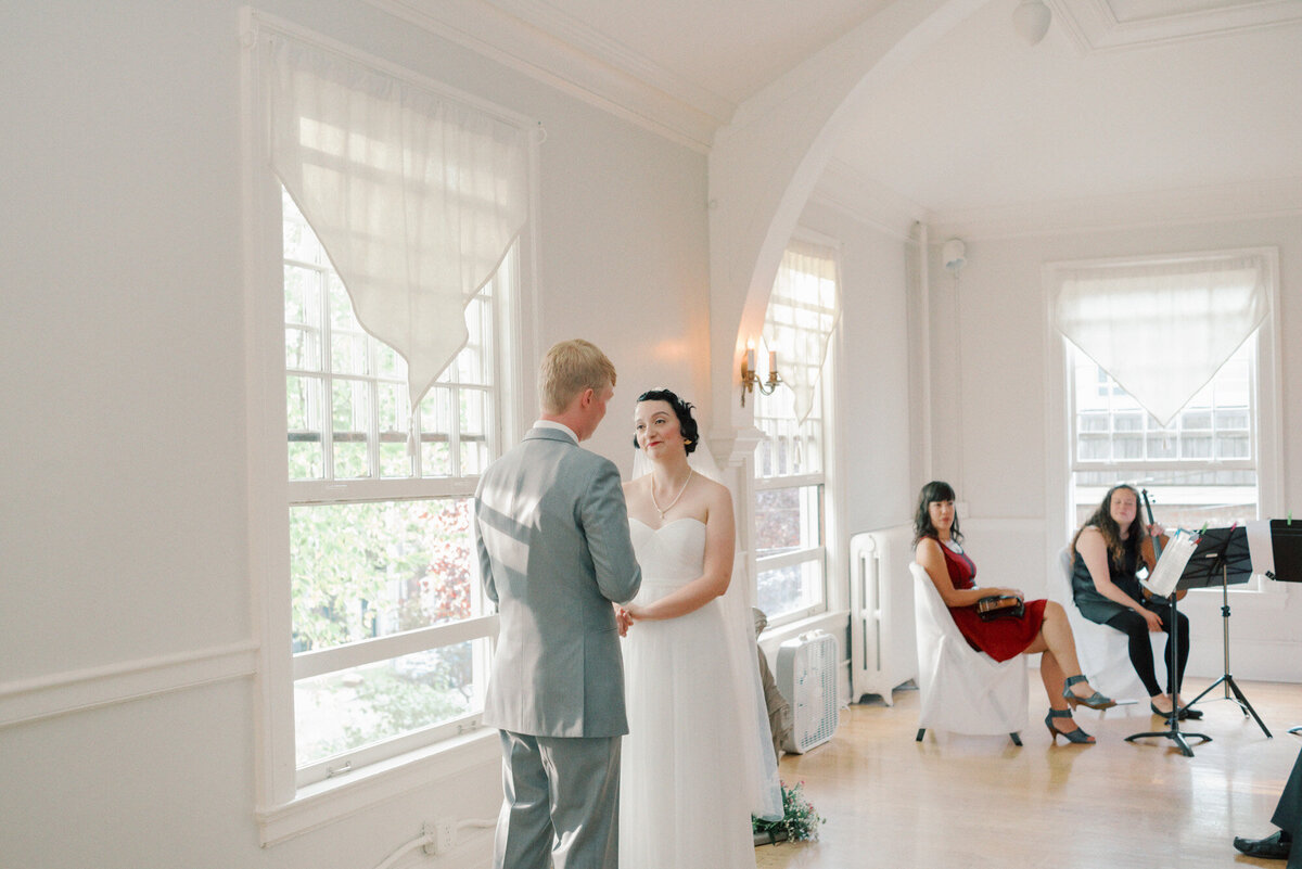 Seattle-wedding-photographer-rainier-chapter-house-64