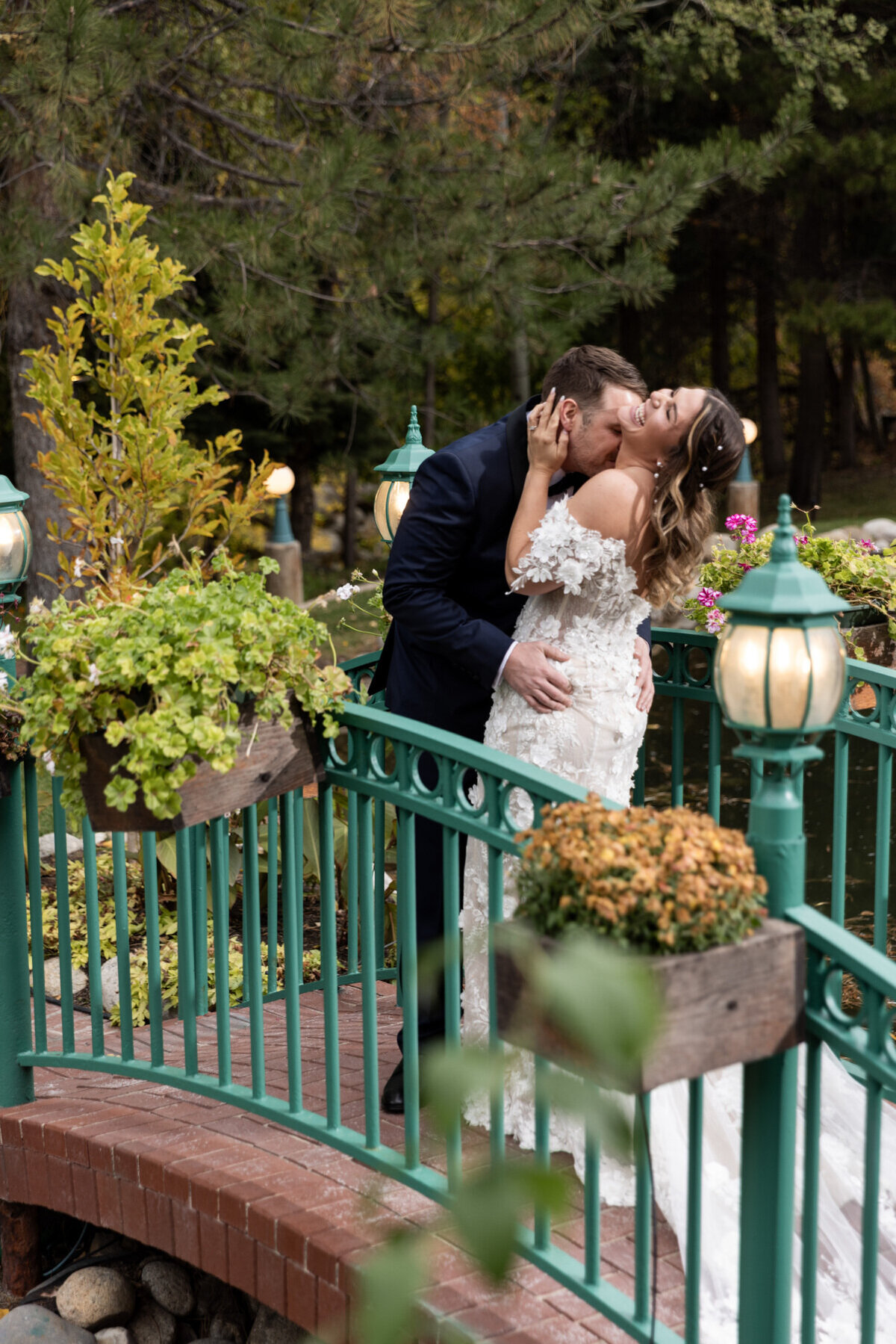 MikaelaCullen_Wedding-3221