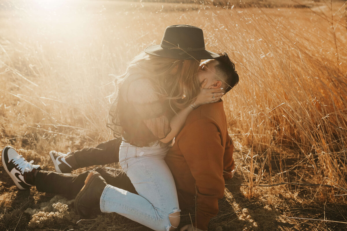 intimate-raw-endless-love-stories-couple-session