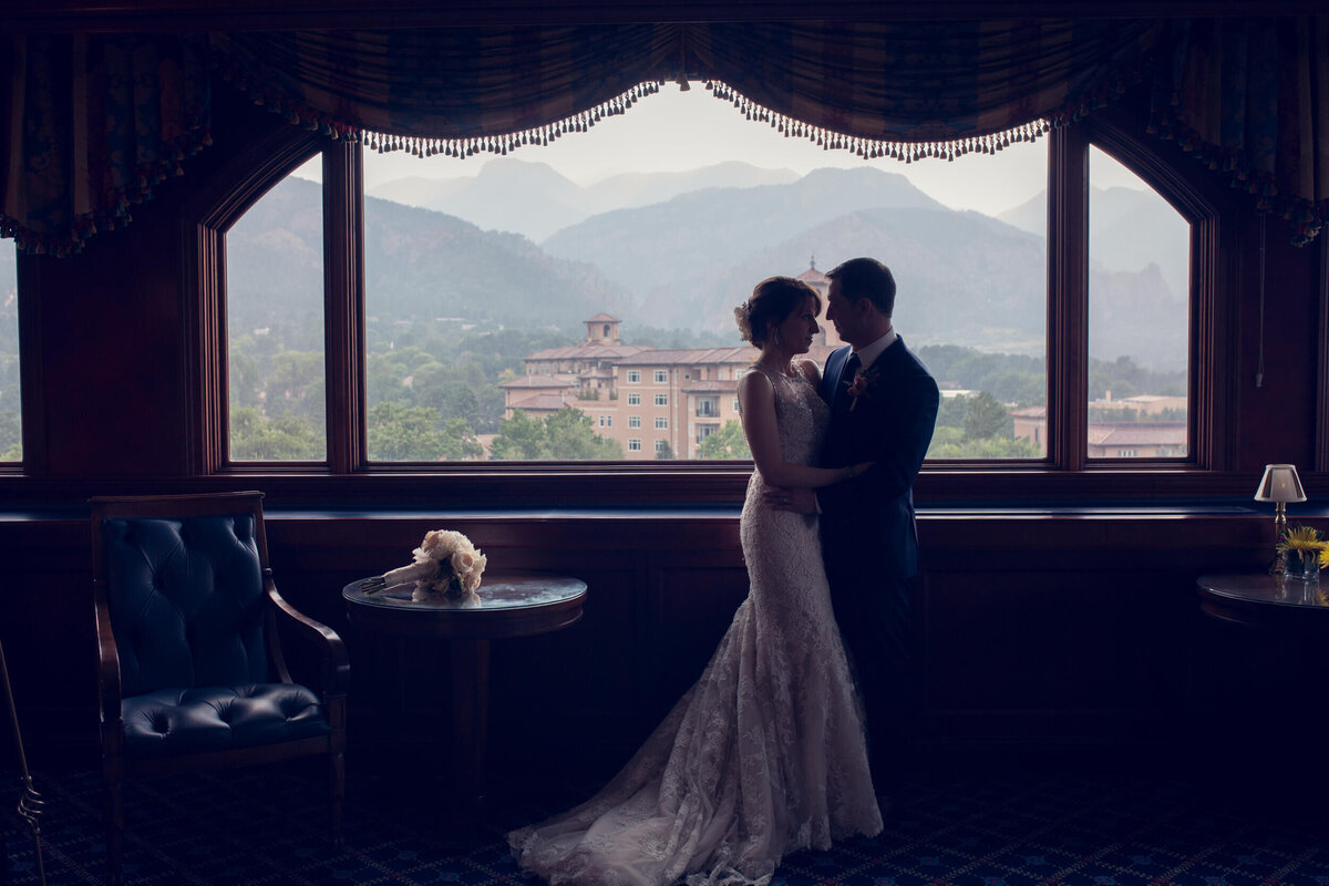 Colorado-Springs-wedding-photographer-19