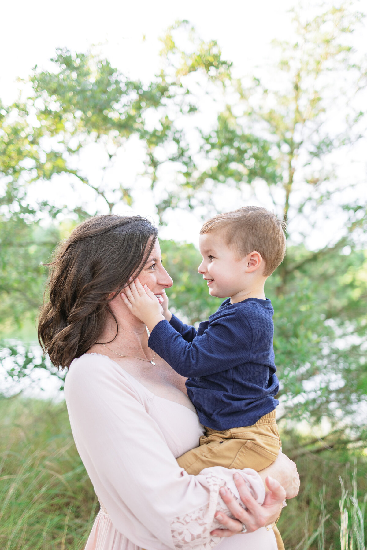 virginia-beach-photographer-maternity-photo-mom-and-son