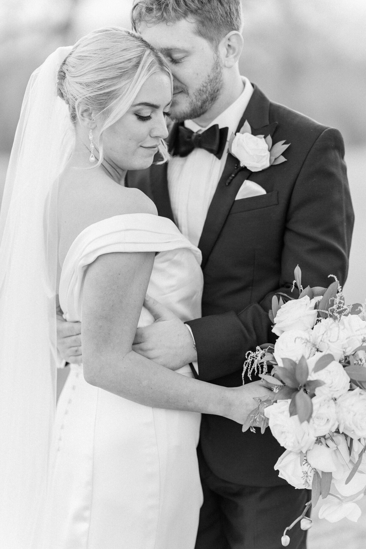 Wellshire Denver Colorado Classic Winter Wedding Elena Spraguer Photography 0110