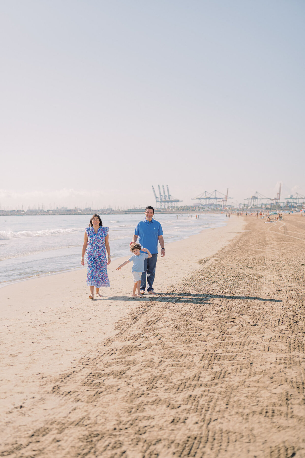 Vacation-Family-Photos-Malvarrosa-Beach-Valencia-018