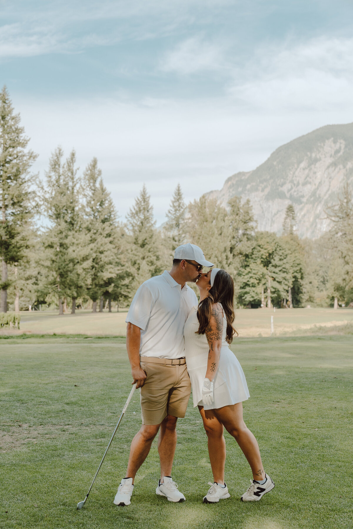 Mount-Si-Golf-Course-Couples-Photos-24