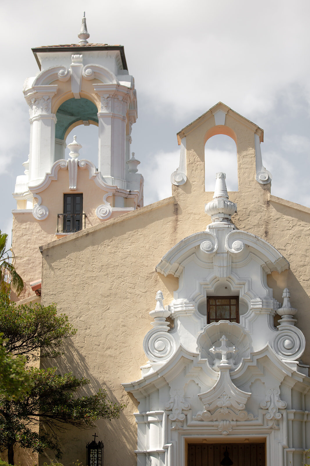 Front of Coral Gables Congregational United Church of Christ