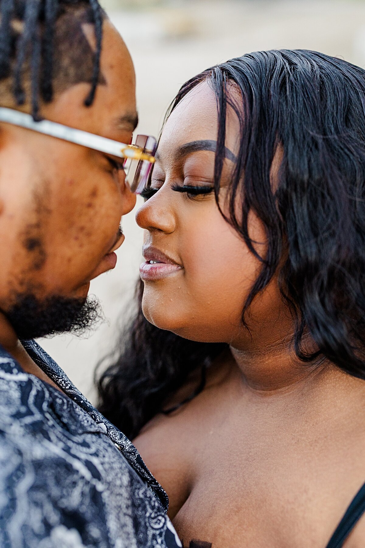 african-american-couple-leaning-in-for-kiss-fort-gratiot