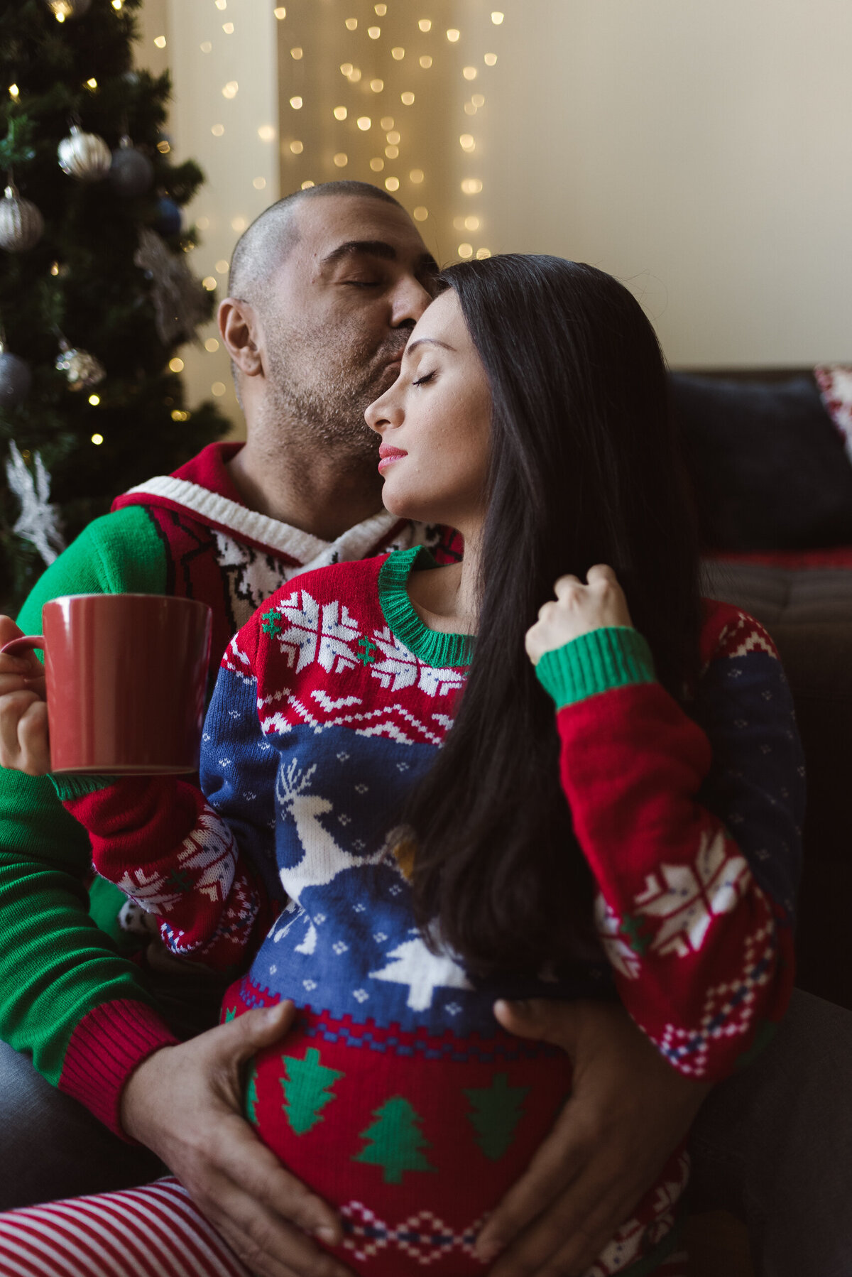 christmas-in-home-maternity-photos-new-jersey-by-suess-moments-nj-photographer--7330