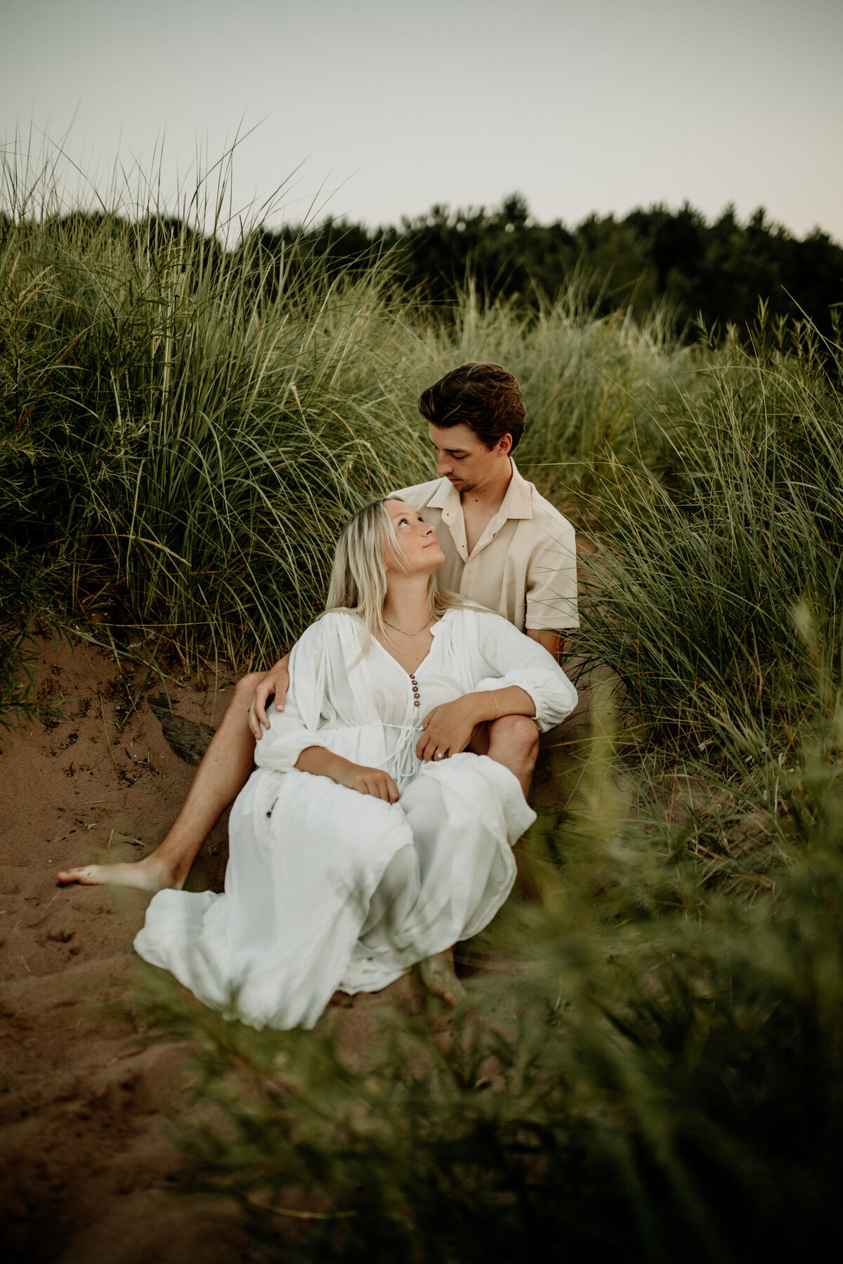 Coastal inspired midwest engagement session in Duluth, Minnesota