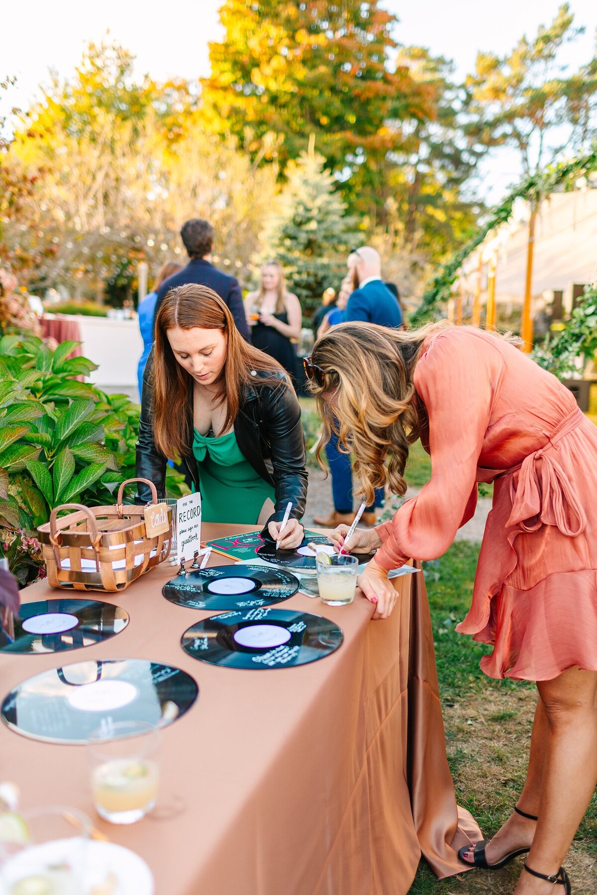 Live_Well_Farm_Colorful_Fall_Wedding_Harpswell_Maine_Photography_0072