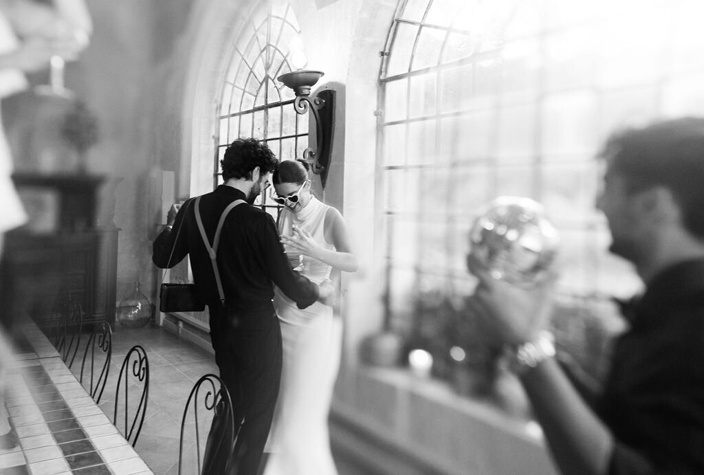 romantic-disco-ball-and-heart-glasses-france