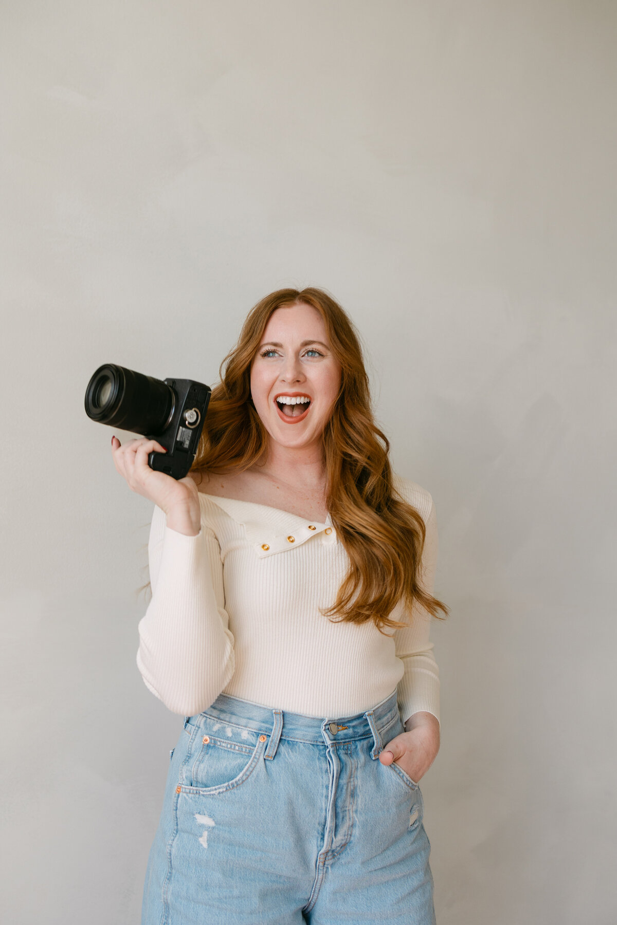 About Ashley, Senior & Wedding Photographer | Ashley Cole