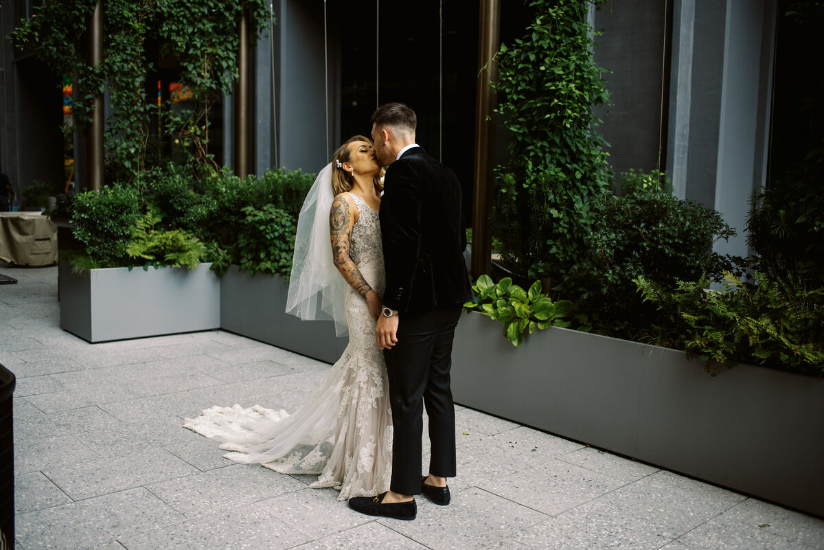 CescapheBallroom_PhiladelphiaWedding_TaylorNicollePhoto-32