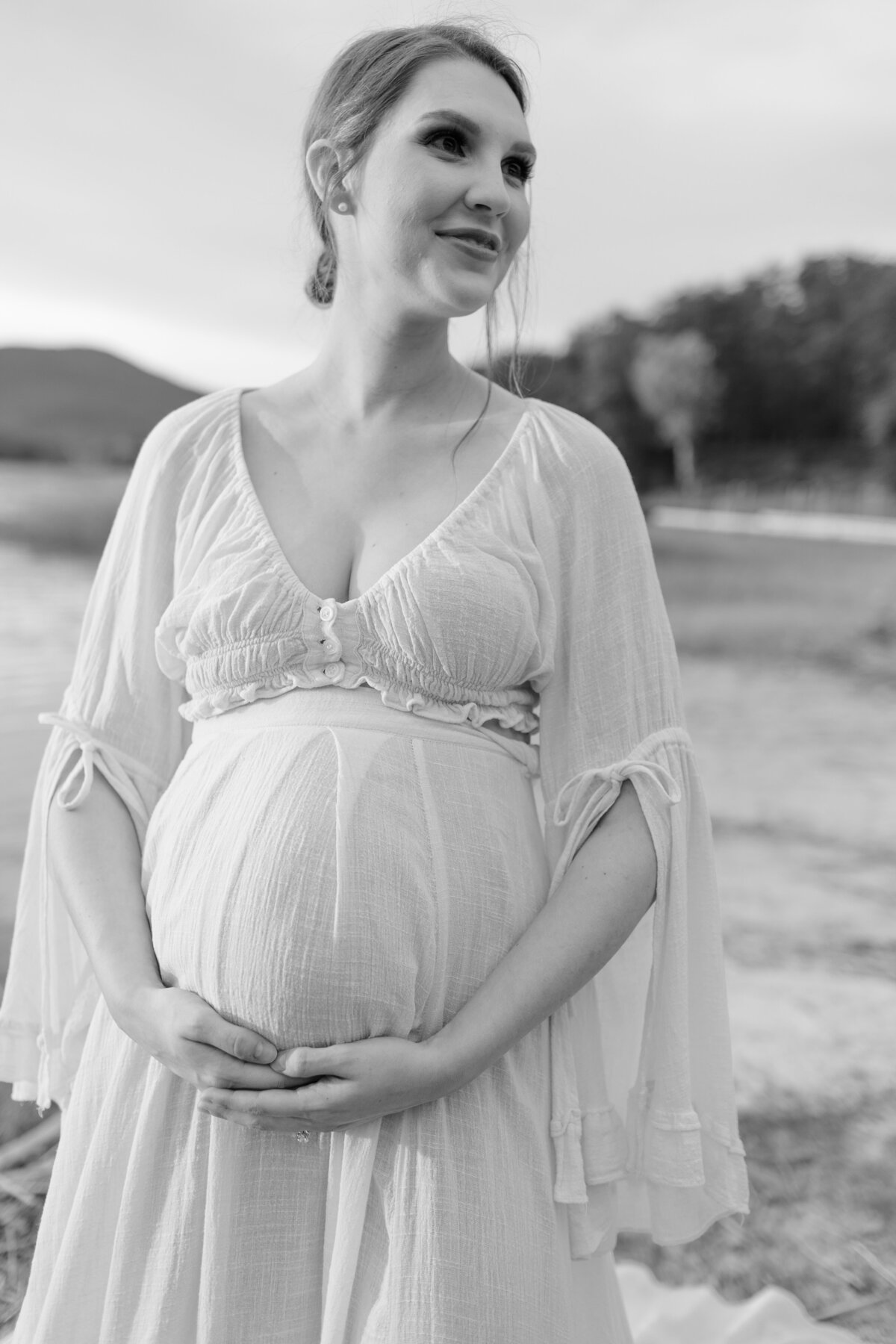 Documentary-Maternity-Session-at-Carvins-Cove-RJ-74