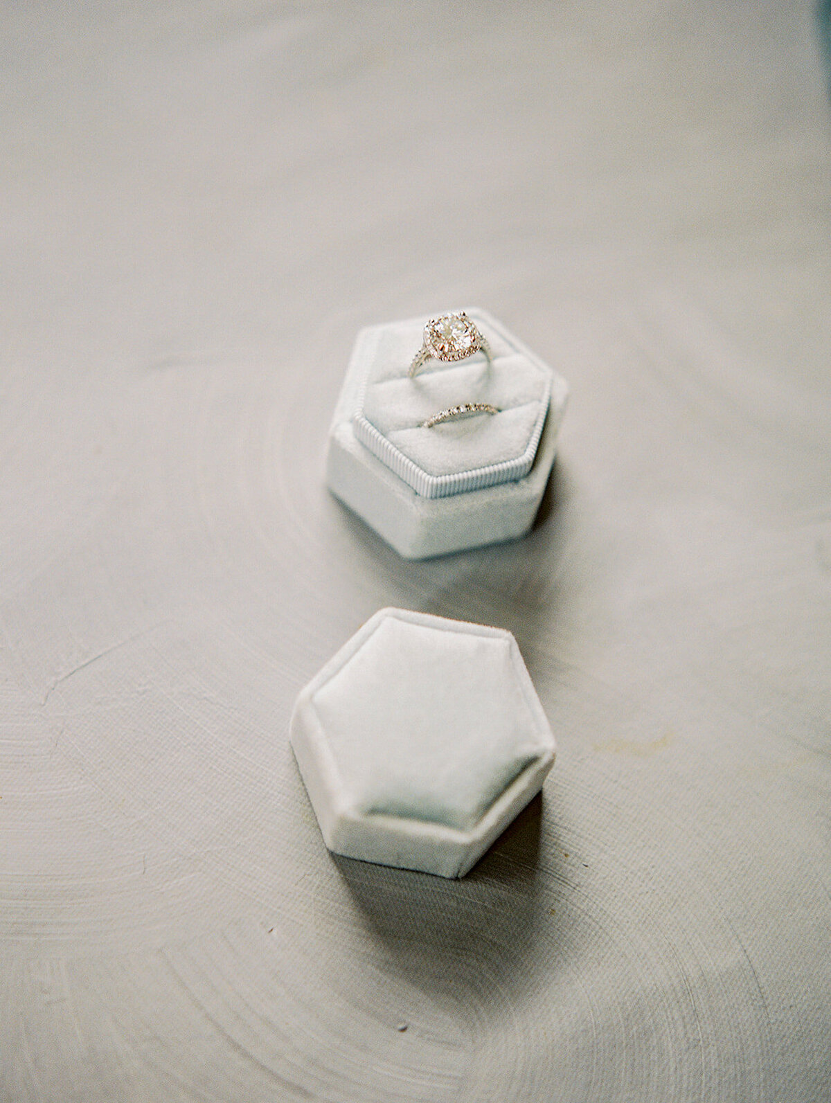 Luxury-Wedding-The-Barn-at-Harrow-Cellars-Sonoma-CA8