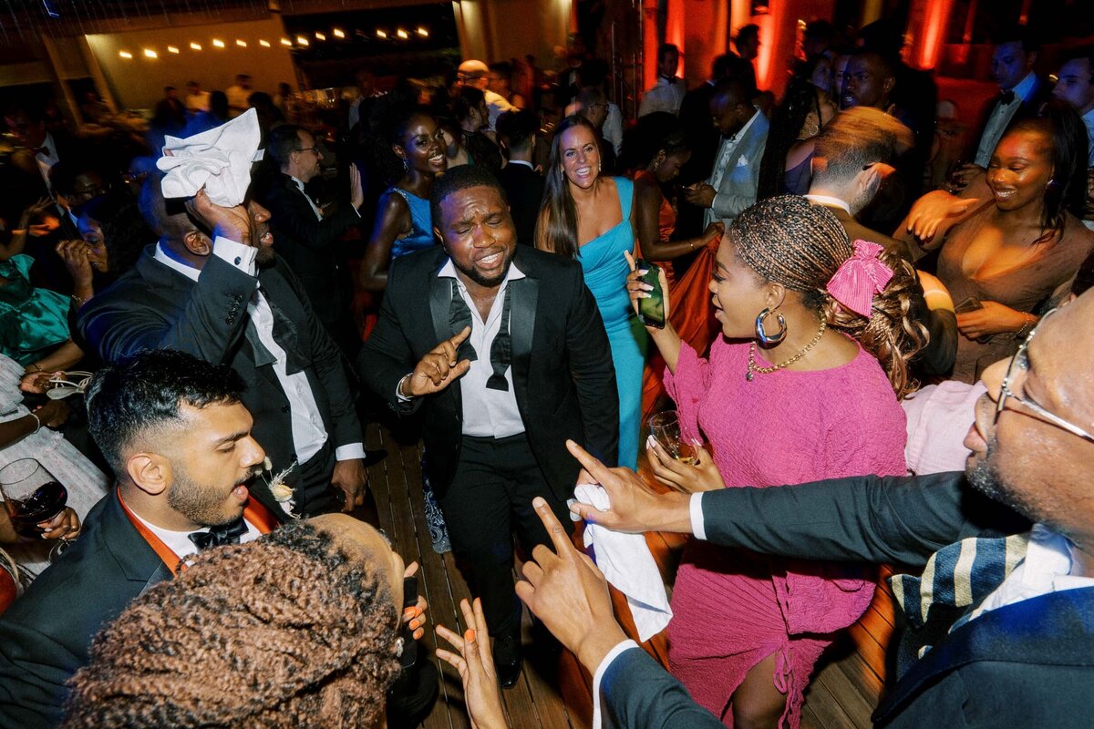 W2-Wedding-Photo-Doyinsola-and-Michael-2022-06-18-2500px-1281