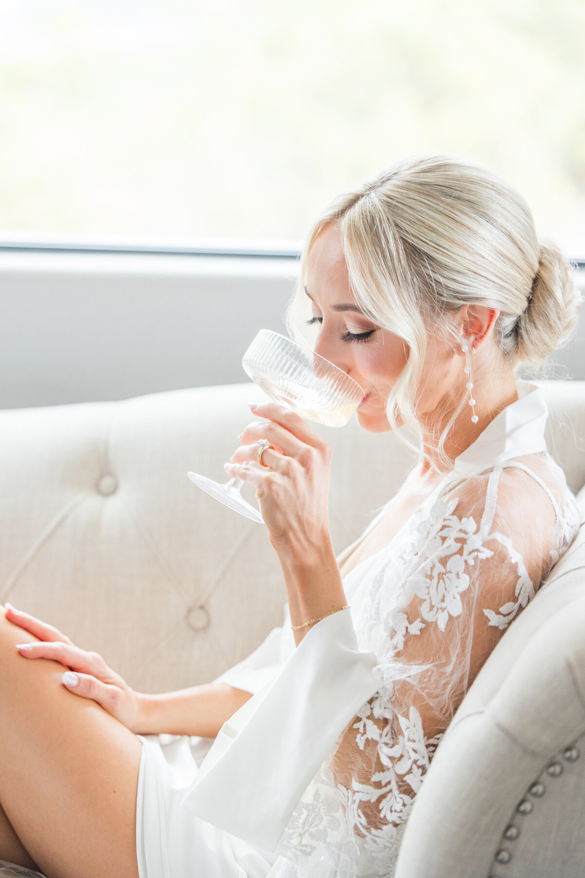 The Estate at Via Las Palmas Palm Springs Light and airy spring wedding southern california wedding venue luxury photography-36