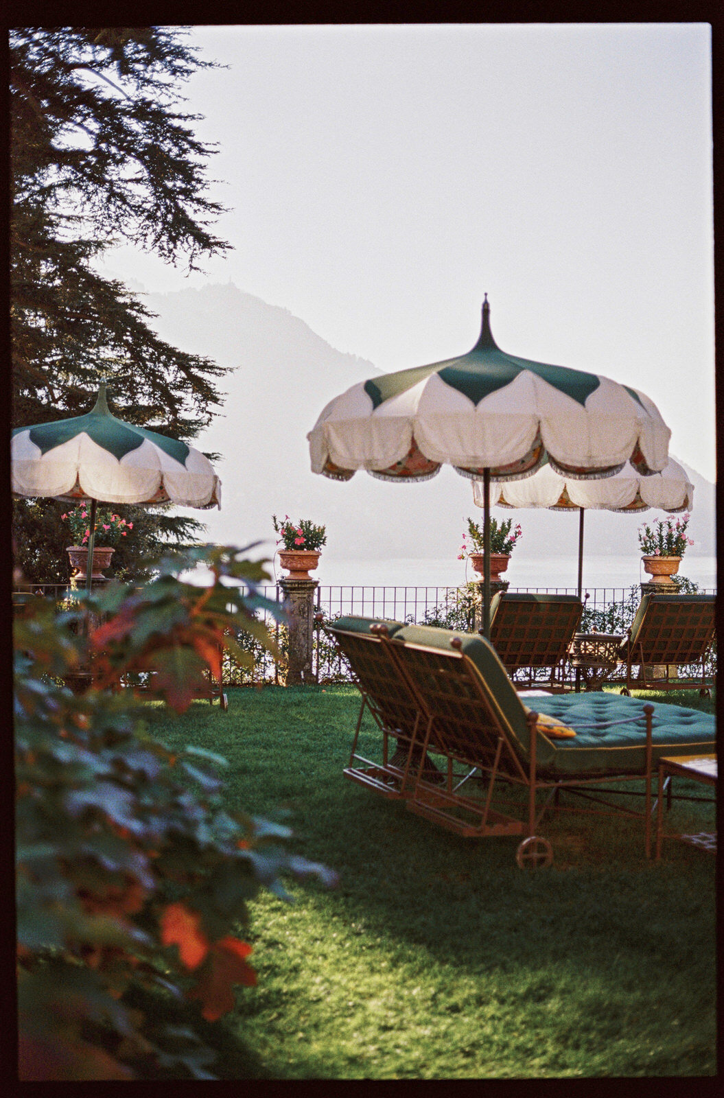Flora_And_Grace_Lake_Como_Editorial_Film_Wedding_Photographer (41 von 84)