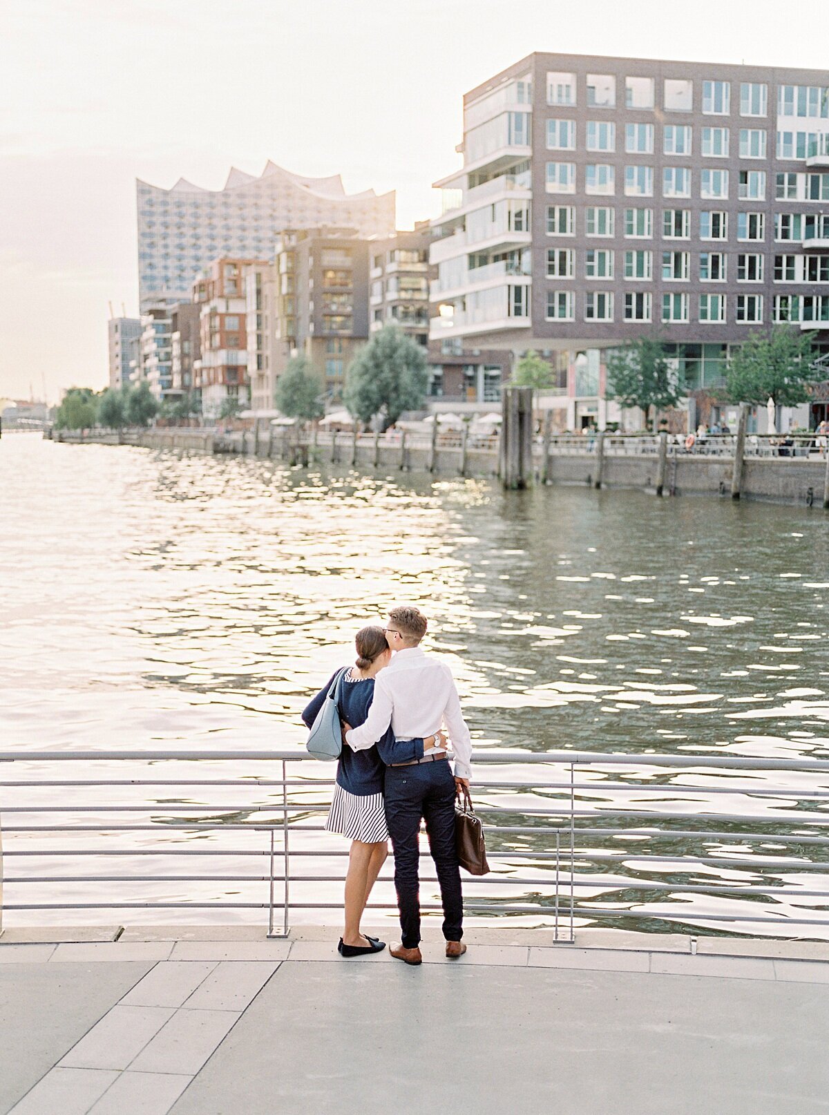 verlobungsshooting-parfotos-hamburg-fotograf-hafen-alster_yana-schicht_30