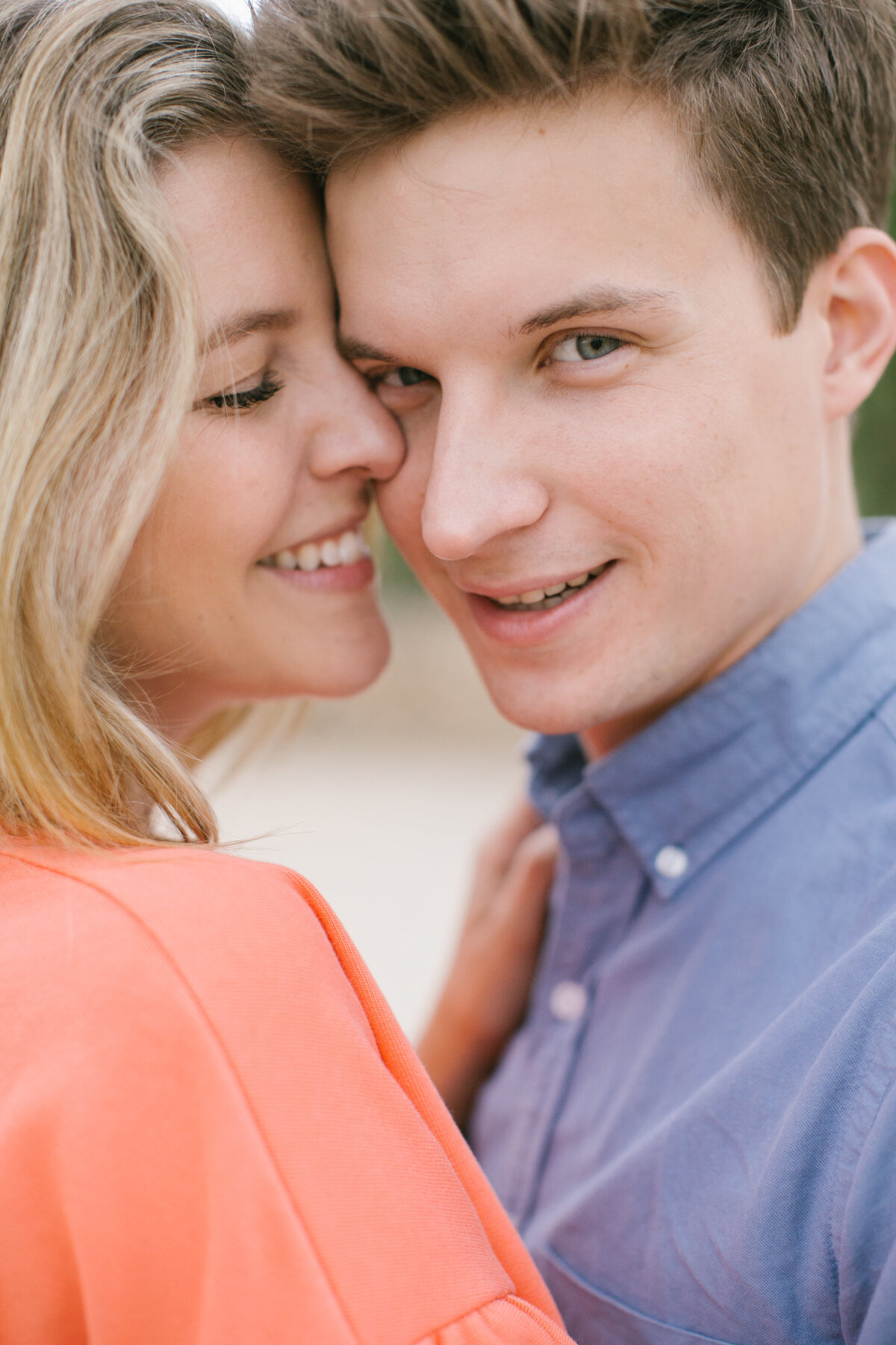 Countryside love story in Mallorca with couple holding hands – destination photography by Studio Rose