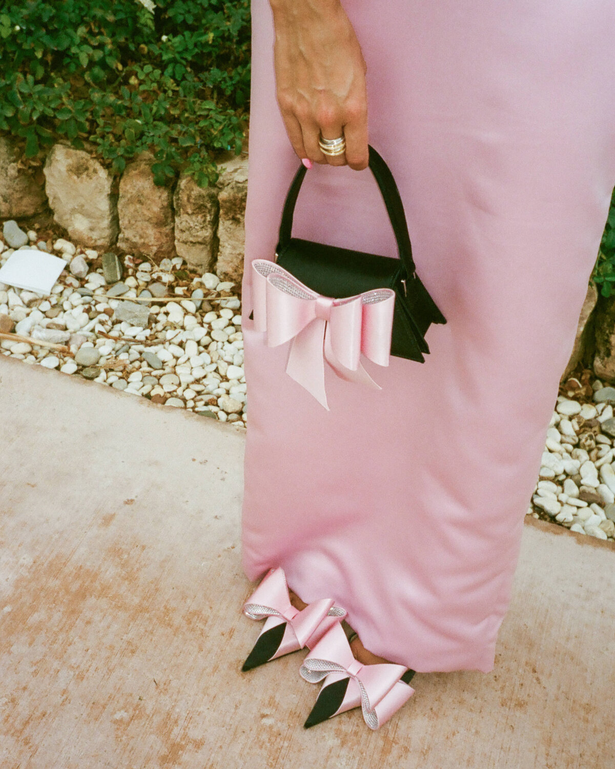 041-REVISED-021EW-ARTISTS-FAVORITES-FINAL230902-423