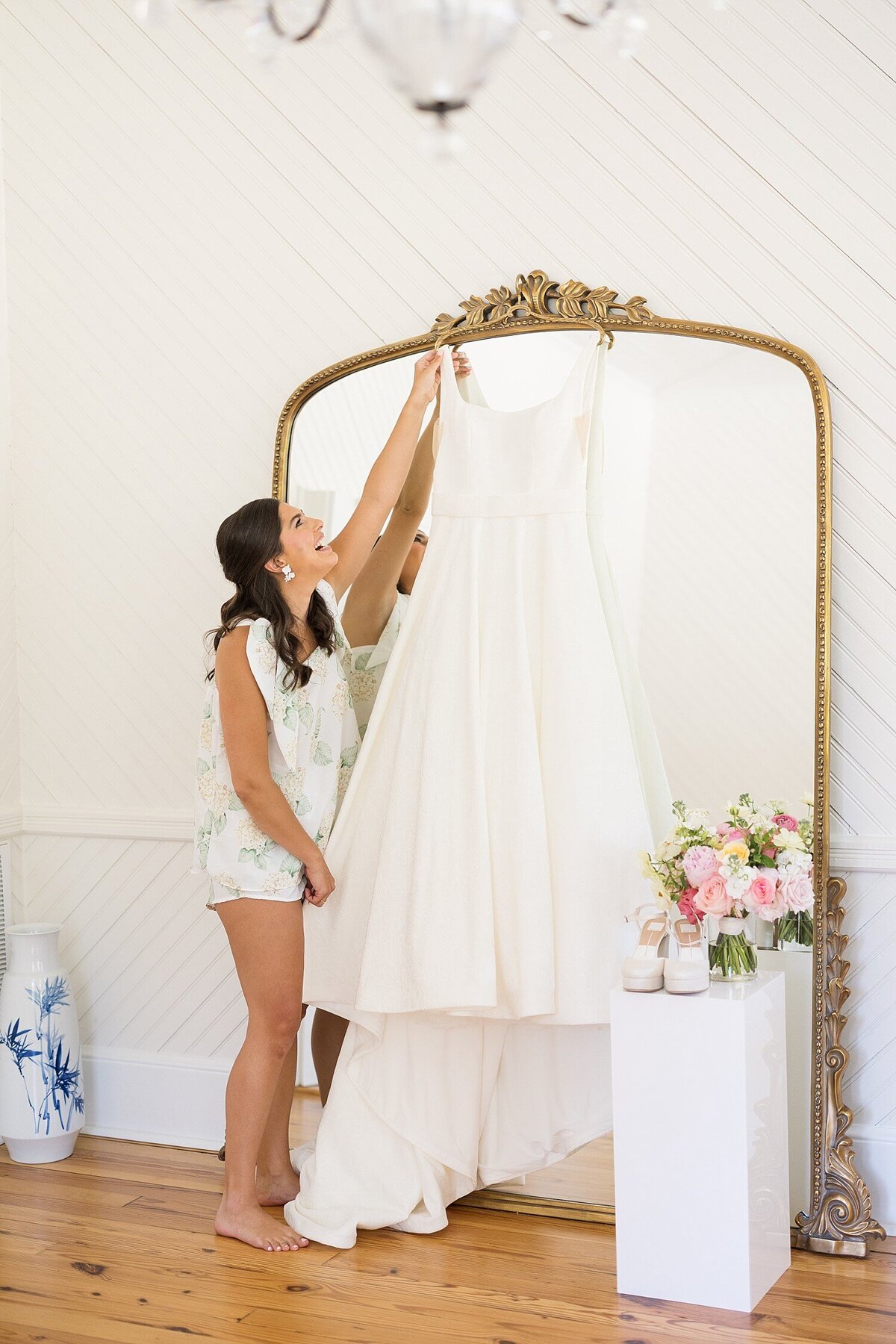 The-Upchurch-Cary-Wedding-Photographer-Timeless-Spring-Wedding-Sarah-Hinckley-Photography-valkeaton2025-_0006