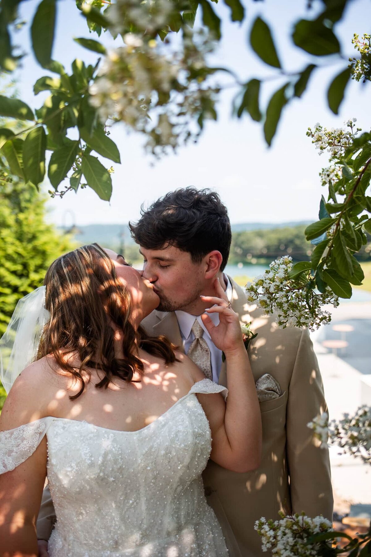 12_The-Highlands-Chapel-Chattanooga_Couples